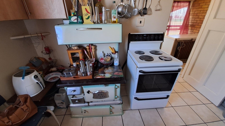 8 Bedroom Property for Sale in Potchefstroom Rural North West